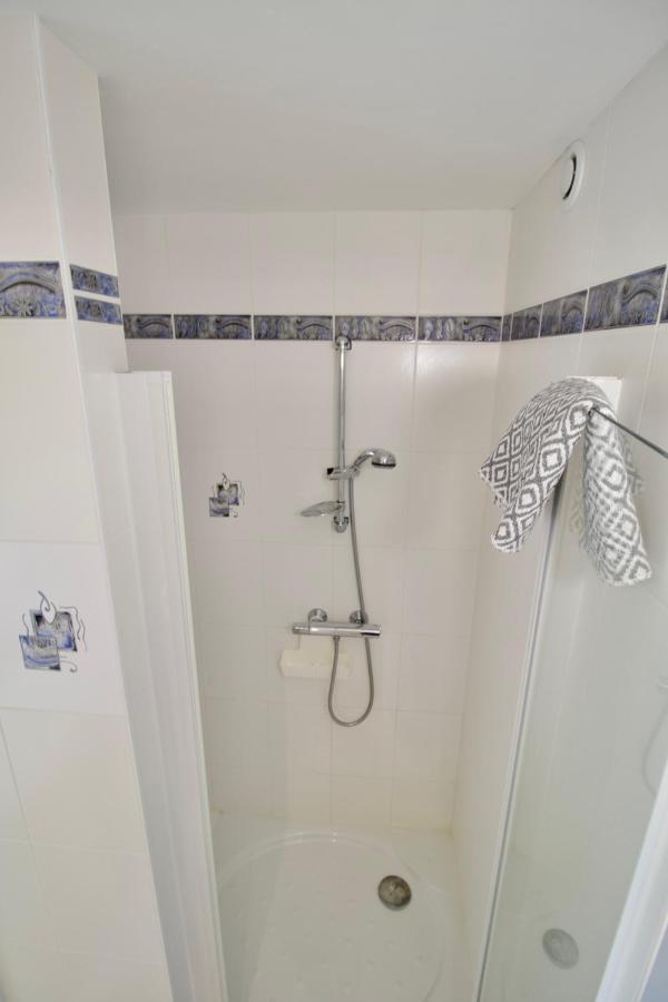 Bed and Breakfast O Trois Oliviers Louin Exterior foto