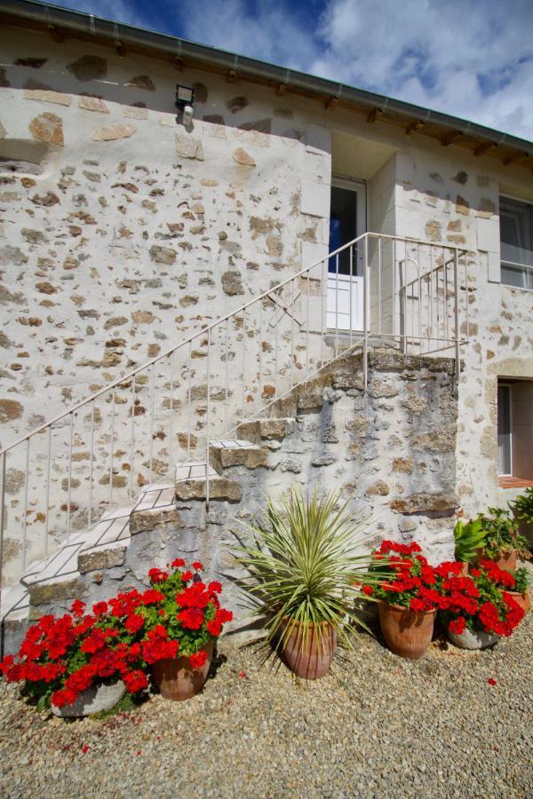 Bed and Breakfast O Trois Oliviers Louin Exterior foto