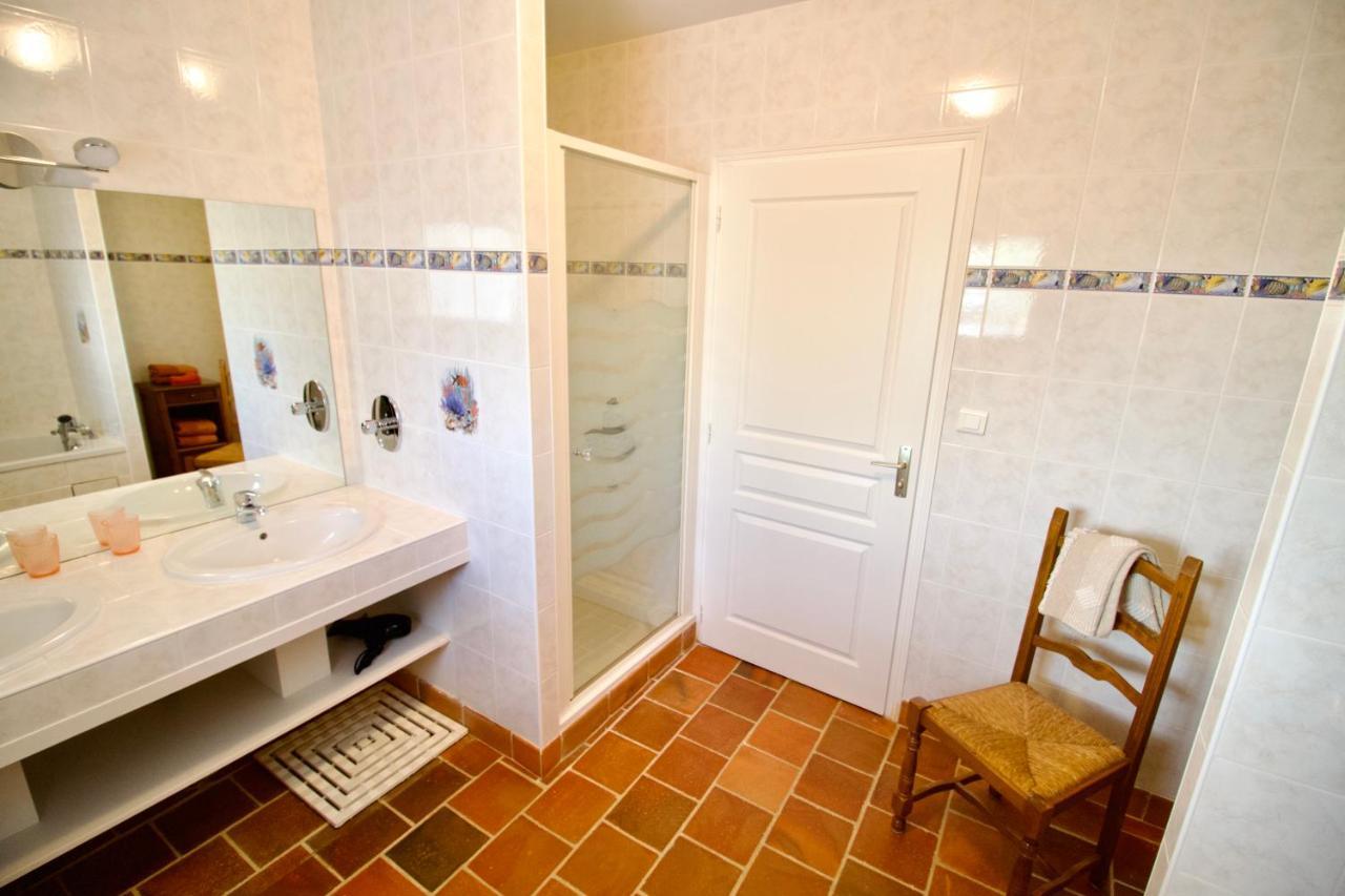 Bed and Breakfast O Trois Oliviers Louin Exterior foto